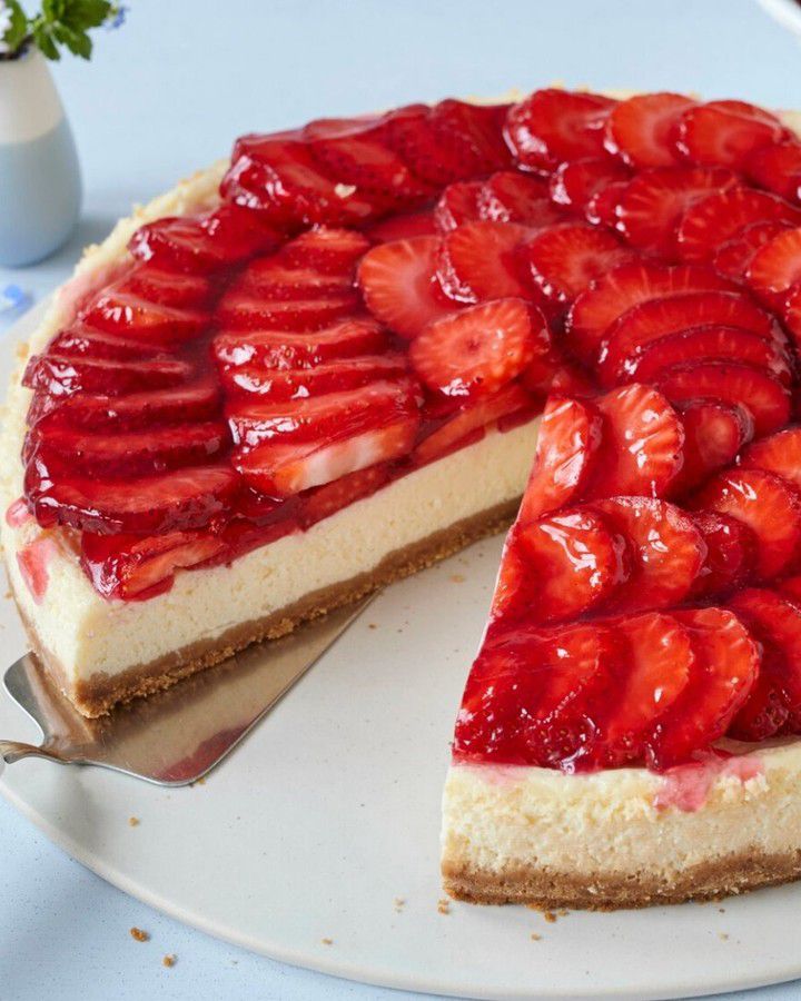 Delicious Strawberry Cheesecake Delight