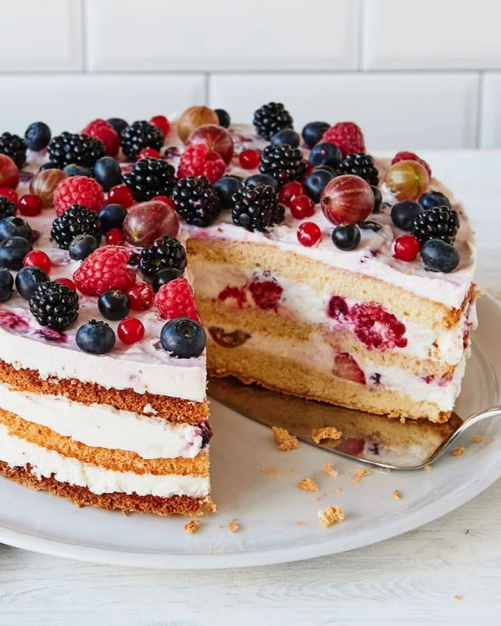 Deliciously Easy Yogurt Berry Cake