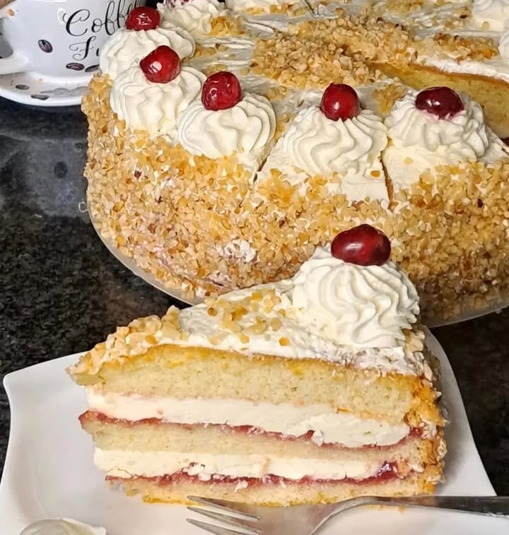 Deliciously Simple Frankfurt Cake Recipe