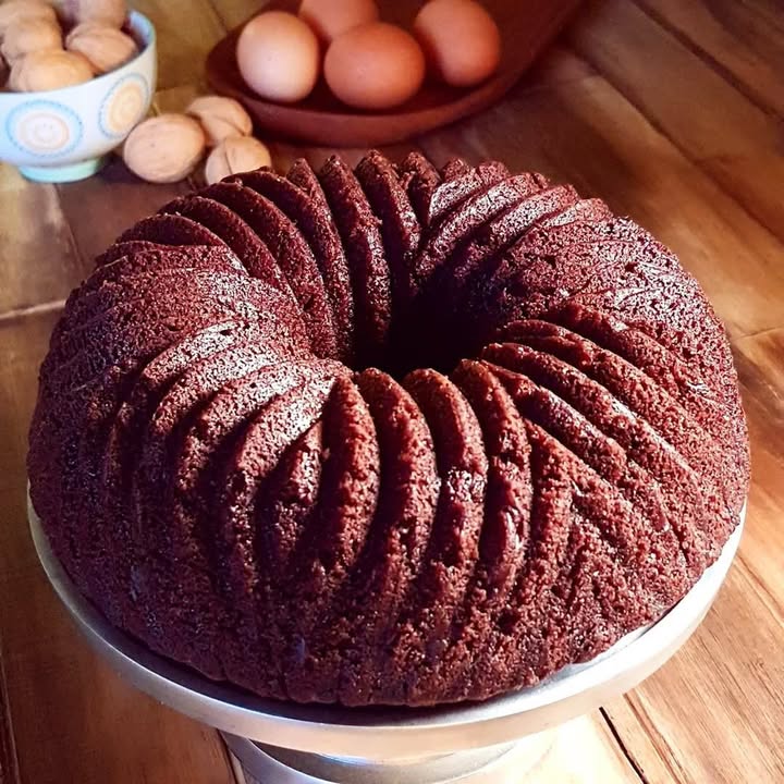 Irresistibly Fluffy Chocolate Cake